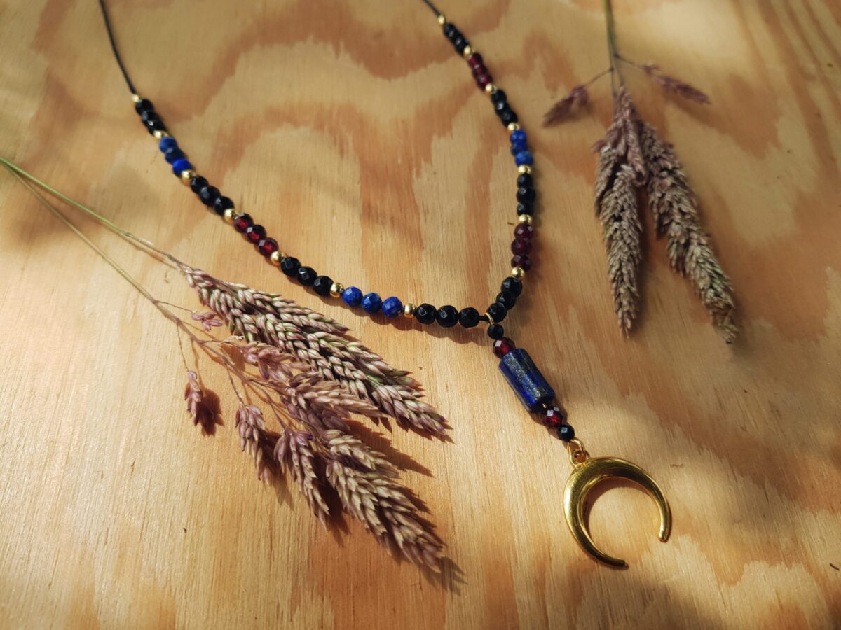 Naszyjnik "Kosmos Możliwości" - Lapis lazuli, Granat, Onyks, Hematyt, Turmalin