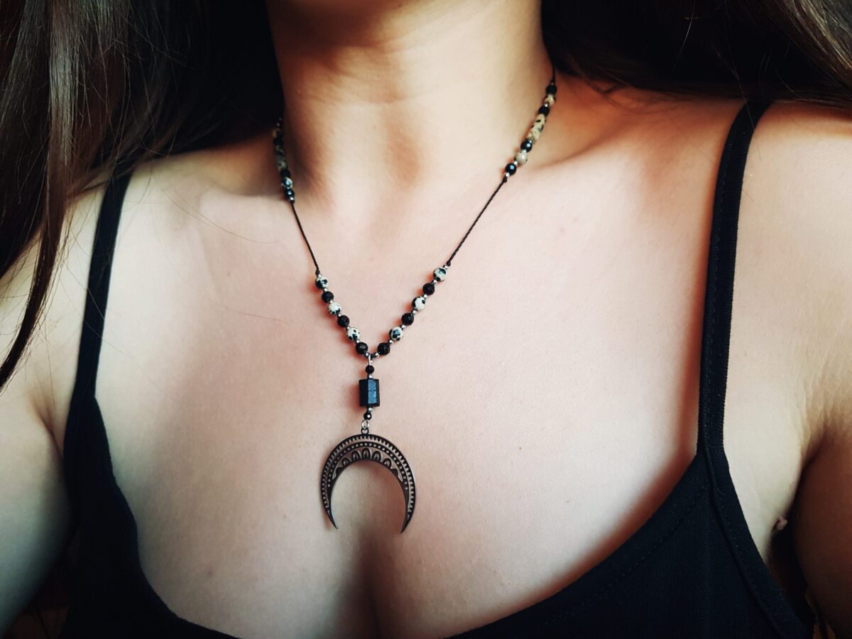 Naszyjnik Lunula "Opiekunka" - Turmalin, Jaspis, Hematyt