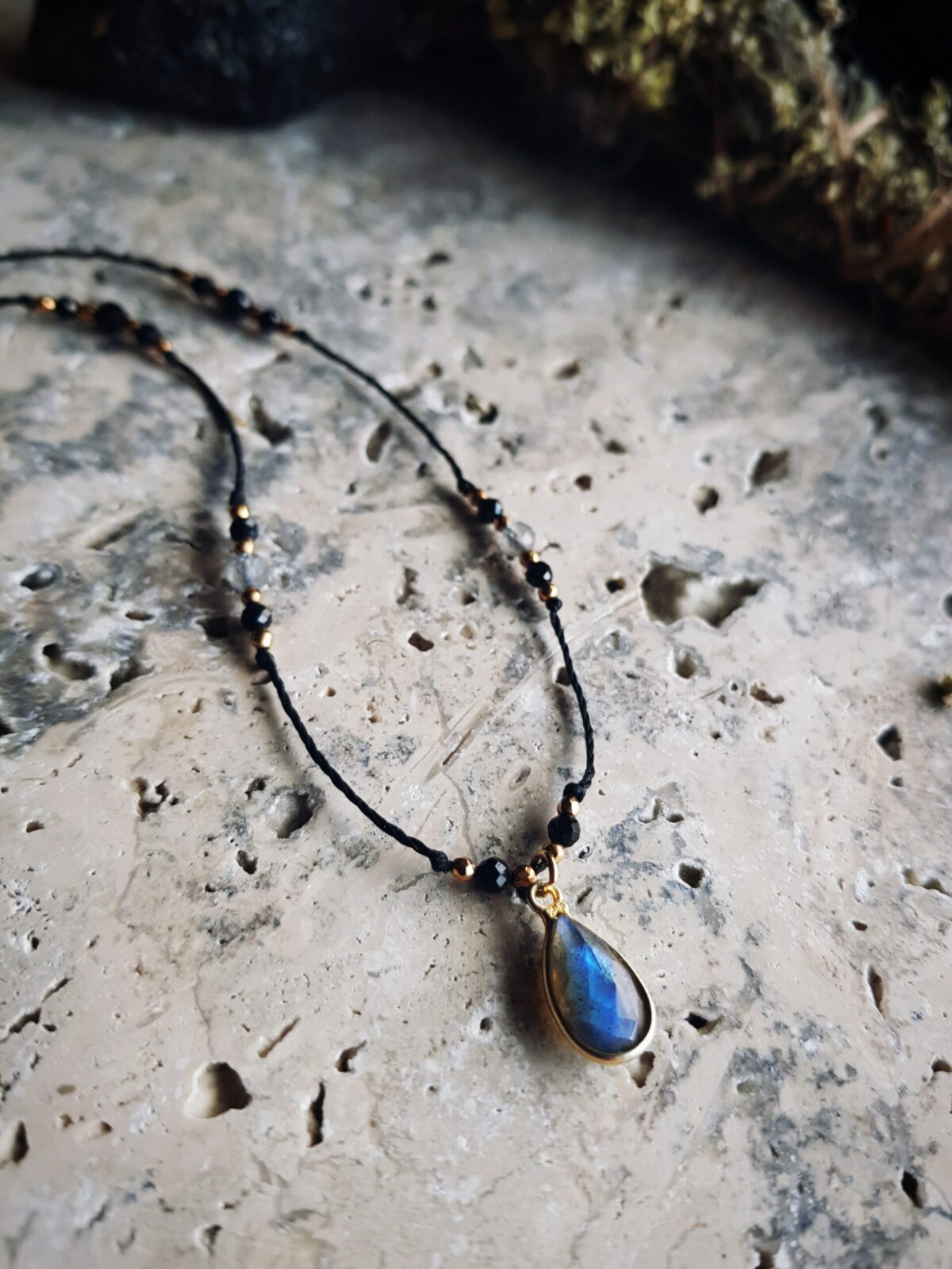 Naszyjnik "Magiczny Medalion Ochronny" - Labradoryt, Turmalin, Hematyt - obrazek 4