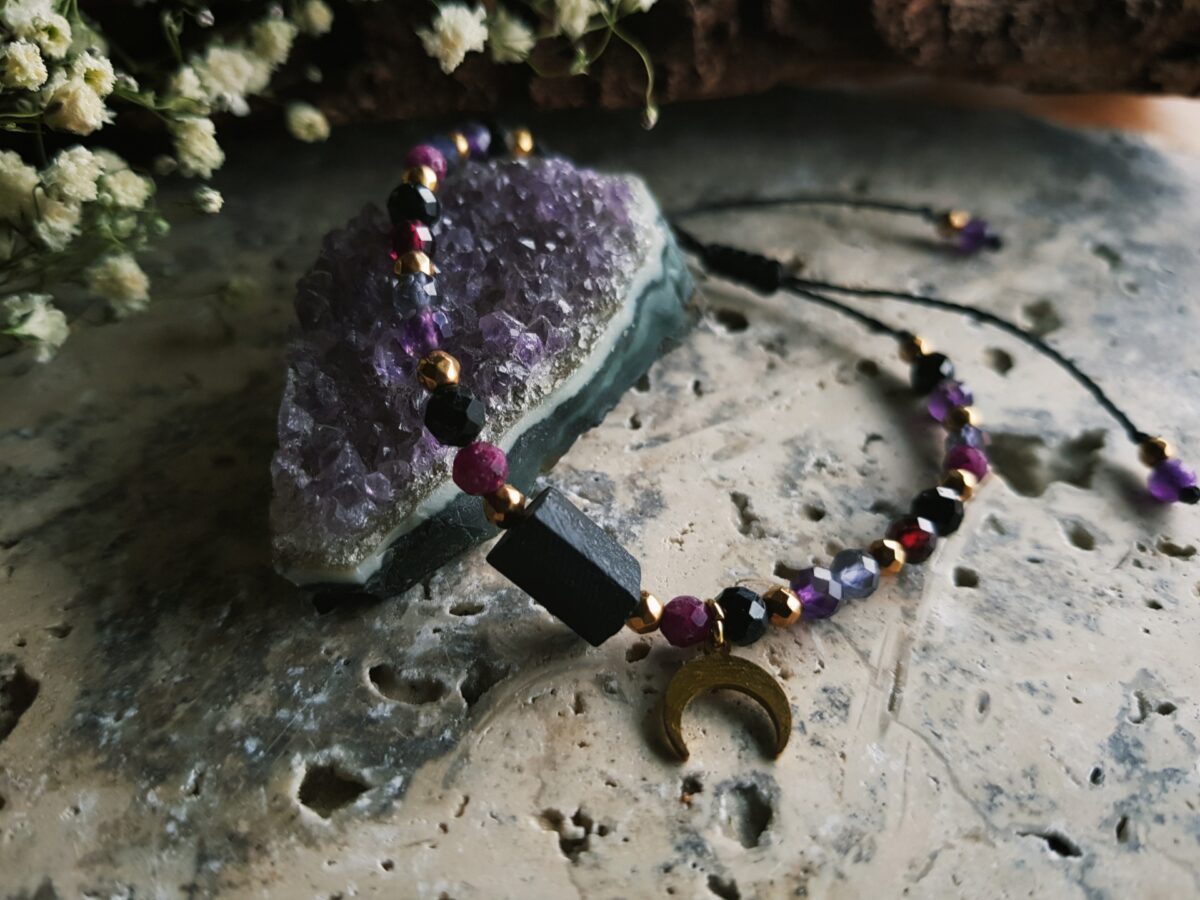 Bransoletka "Strażniczka z Kosmosu" - Turmalin, Iolit, Ametyst, Rubin, Granat, Onyks - obrazek 8