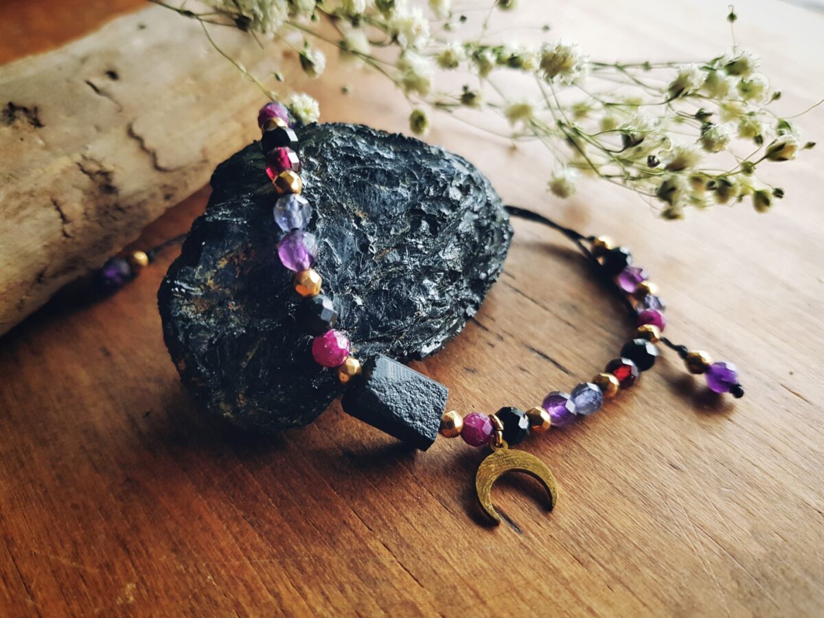 Bransoletka "Strażniczka z Kosmosu" - Turmalin, Iolit, Ametyst, Rubin, Granat, Onyks - obrazek 15