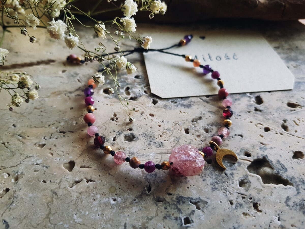 Bransoletka "Kochać"- Kwarc truskawkowy, Rubin, Fosfosyderyt, Granat, Rodonit, Ametyst, Kamień słoneczny - obrazek 4