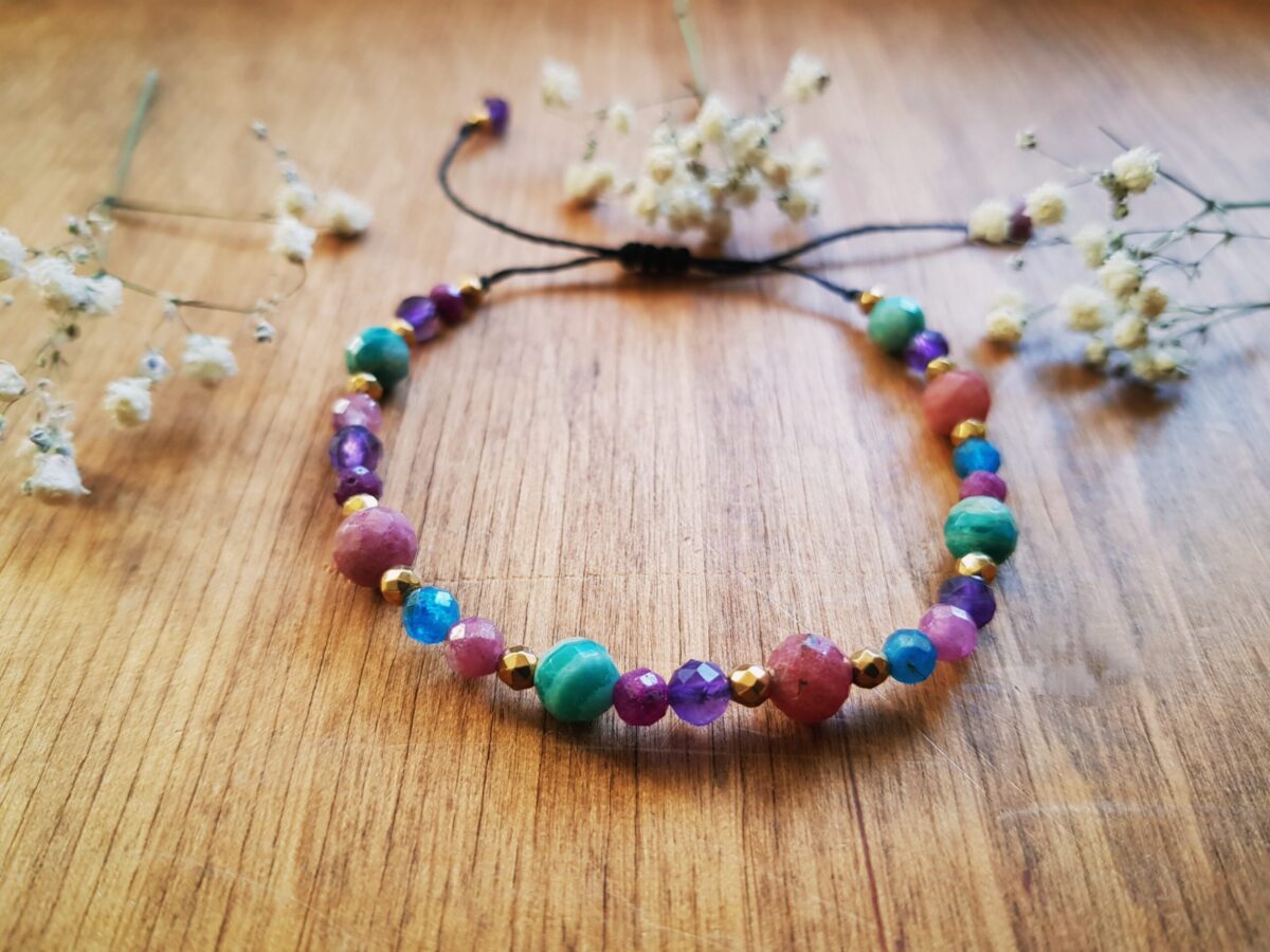Bransoletka "Ukochiwanie" - Rodochrozyt, Amazonit, Apatyt, Rubin, Ametyst, Turmalin różowy - obrazek 1