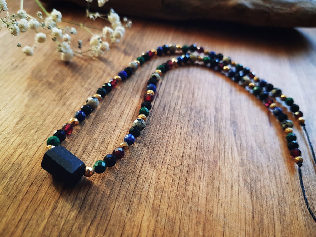 Naszyjnik "Ukojenie" - Turmalin, Granat, Jaspis, Malachit, Lapis lazuli - obrazek 4