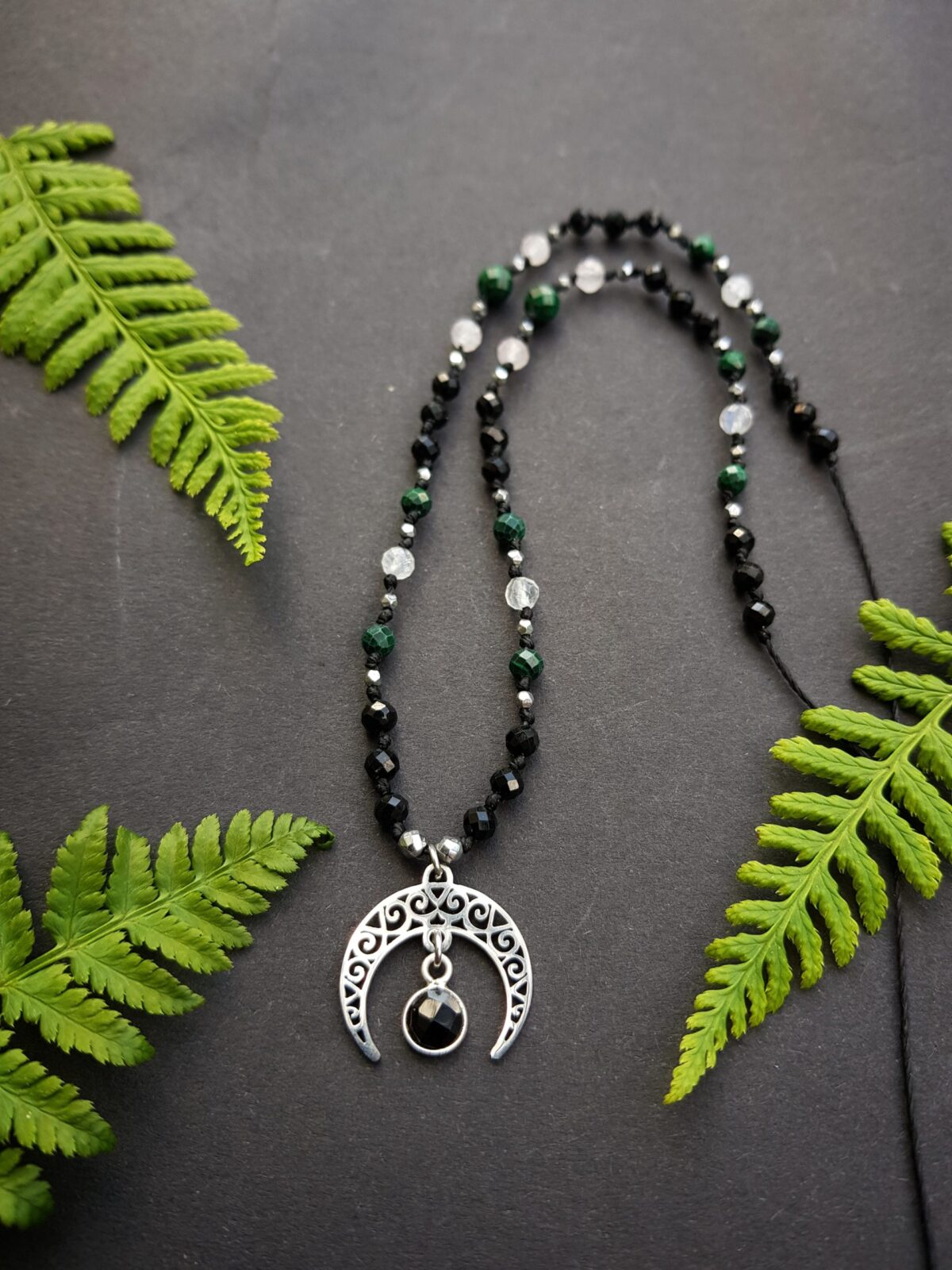 Naszyjnik "Magia Kobiecości"  - Turmalin, Malachit, Kamień księżycowy, Kwarc różowy, Onyks - obrazek 7
