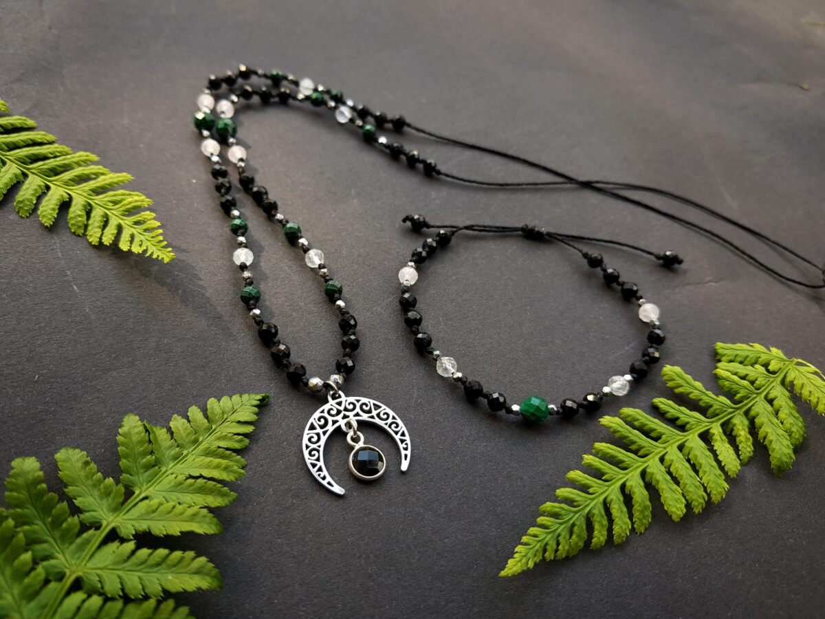 Komplet "Magia Kobiecości" - Turmalin, Malachit, Kamień księżycowy, Kwarc różowy, Onyks