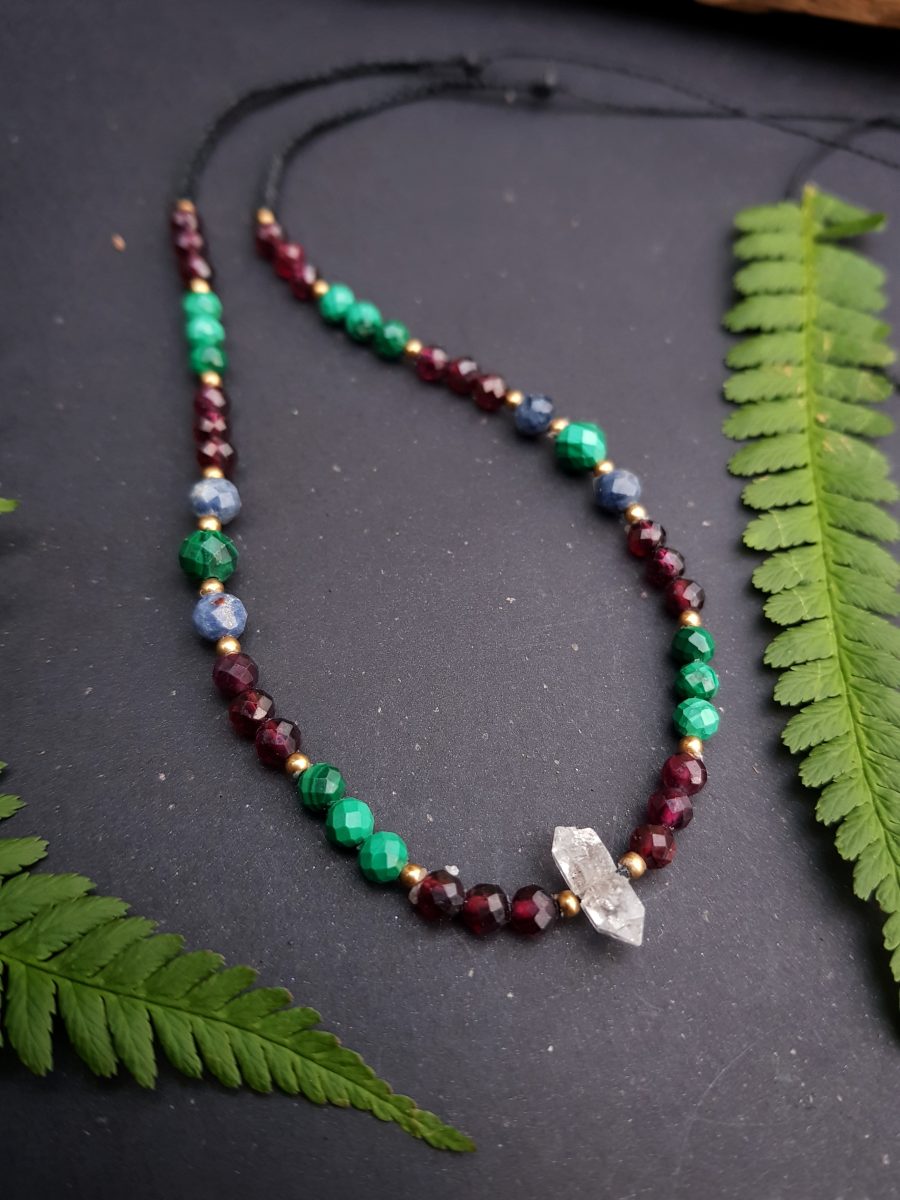 Naszyjnik "Przewodniczka” – Diament Herkimer, Granat, Malachit, Szafir - obrazek 8