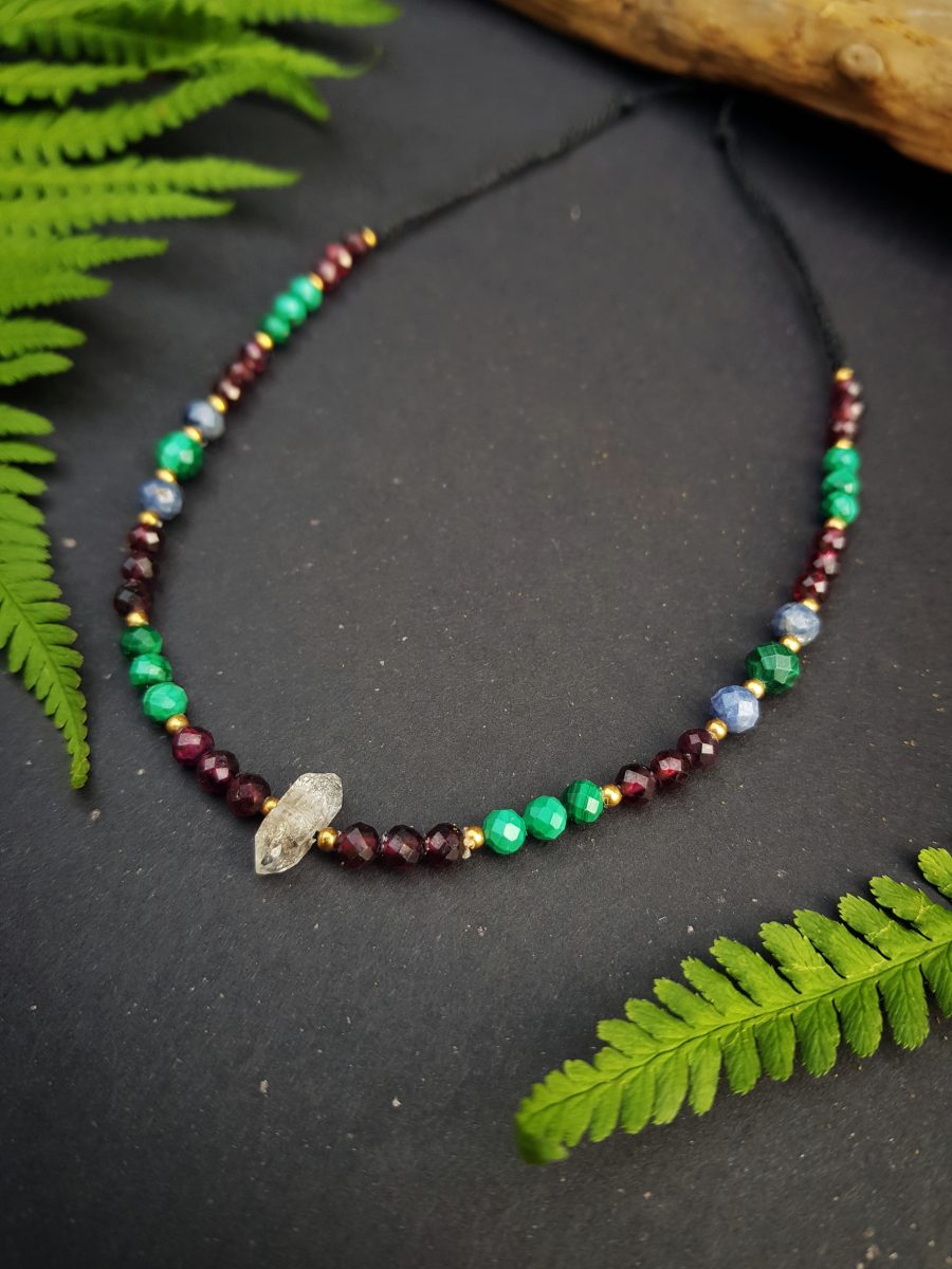 Naszyjnik "Przewodniczka” – Diament Herkimer, Granat, Malachit, Szafir - obrazek 4