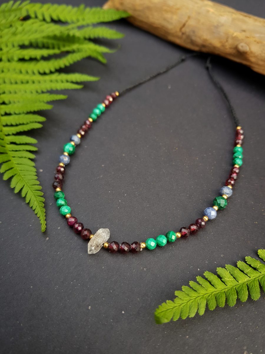 Naszyjnik "Przewodniczka” – Diament Herkimer, Granat, Malachit, Szafir - obrazek 9