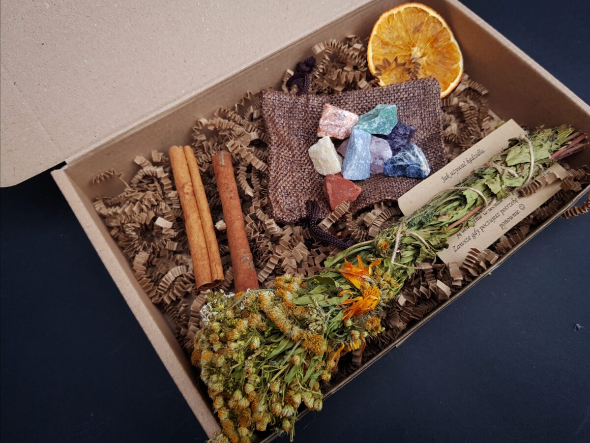 Mini Box "Czakry" - Bransoletka, Kamienie, Smużka kadzidlana - obrazek 2