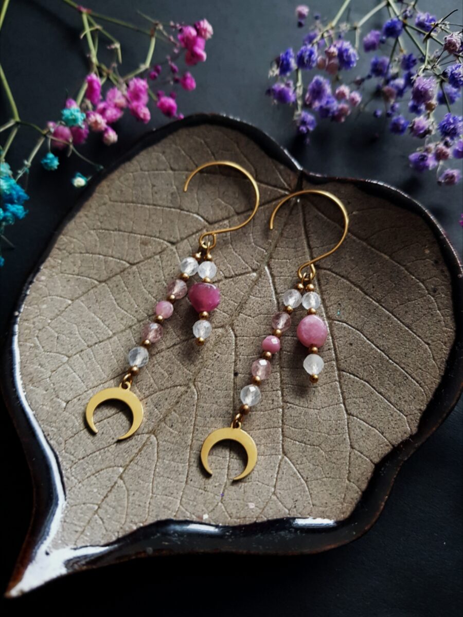 Kolczyki "Kochaj siebie" - Kamień księżycowy, Turmalin różowy, Kwarc truskawkowy, - obrazek 7