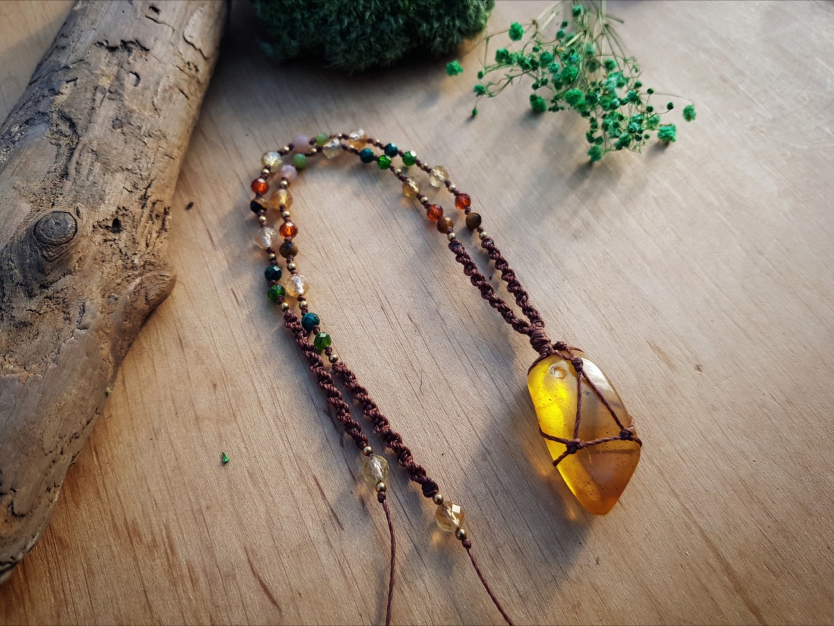 Unikatowy naszyjnik Radości Ducha - Bursztyn, Tygrysie oko, Granat, Cytryn, Malachit, Diopsyd, Kamień słoneczny, Nefryt