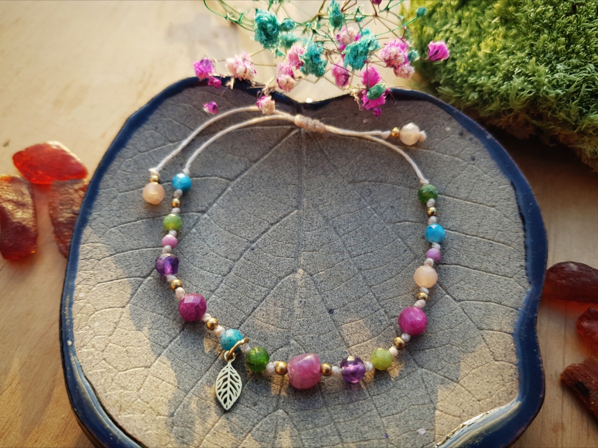 Bransoletka "Łąka" – Diopsyd, Nefryt, Apatyt, Rubin, Ametyst, Kamień słoneczny, Fosfosyderyt, Turmalin różowy - obrazek 2