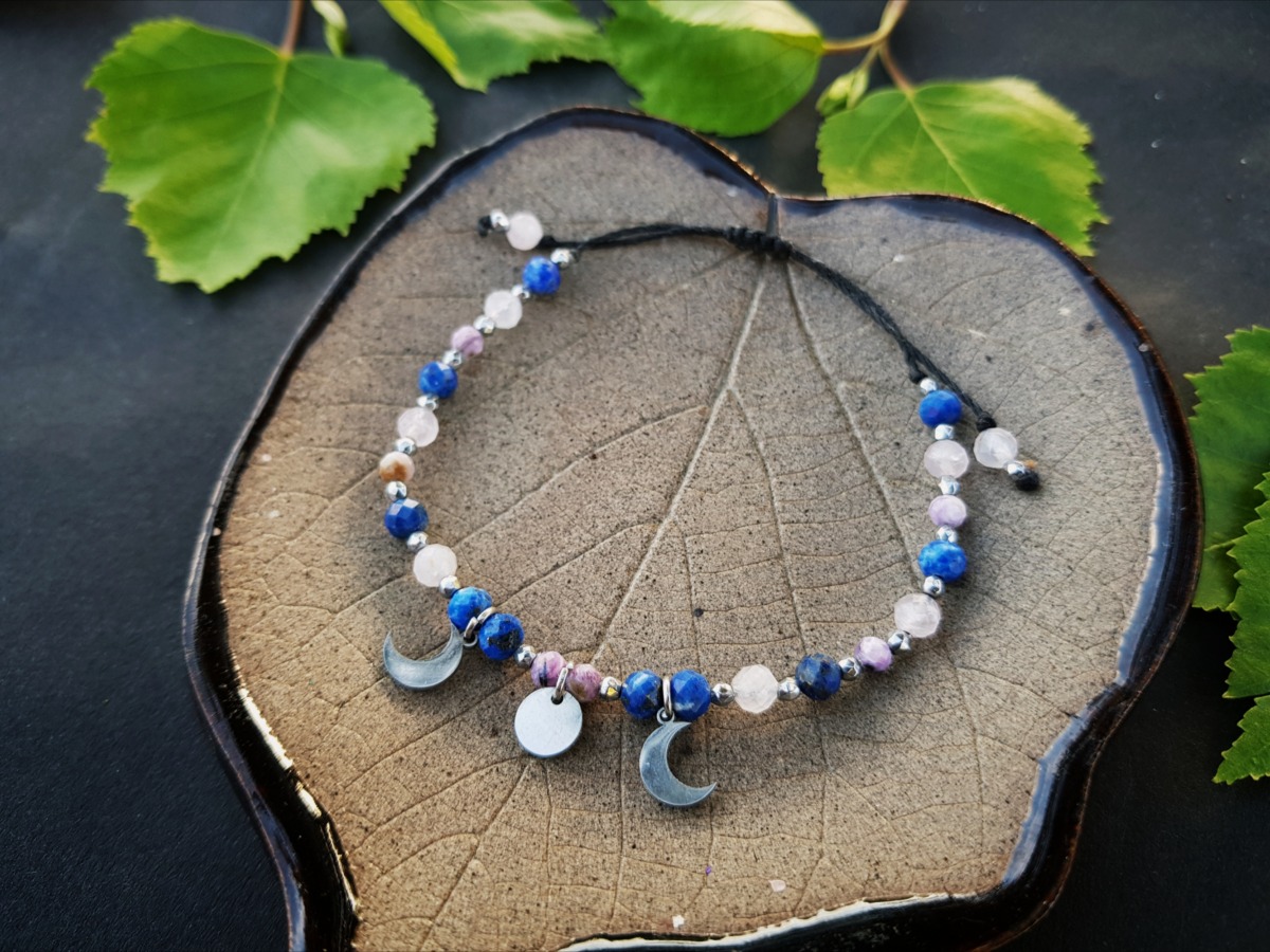 Bransoletka "Bogini z Gwiazd" - Kamień księżycowy, Czaroit, Lapis lazuli - obrazek 4