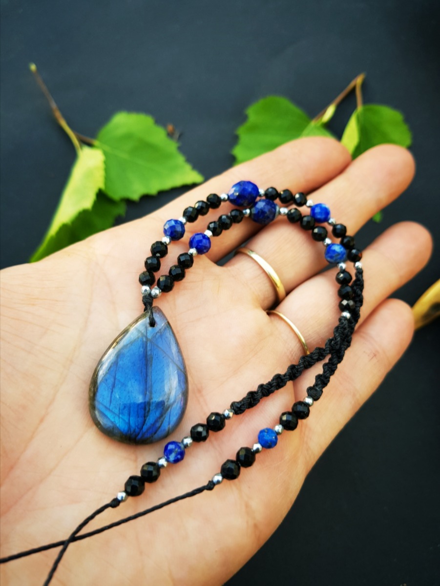 Unikatowy naszyjnik "Gwiezdna Dusza" - Labradoryt, Turmalin, Lapis lazuli - obrazek 4